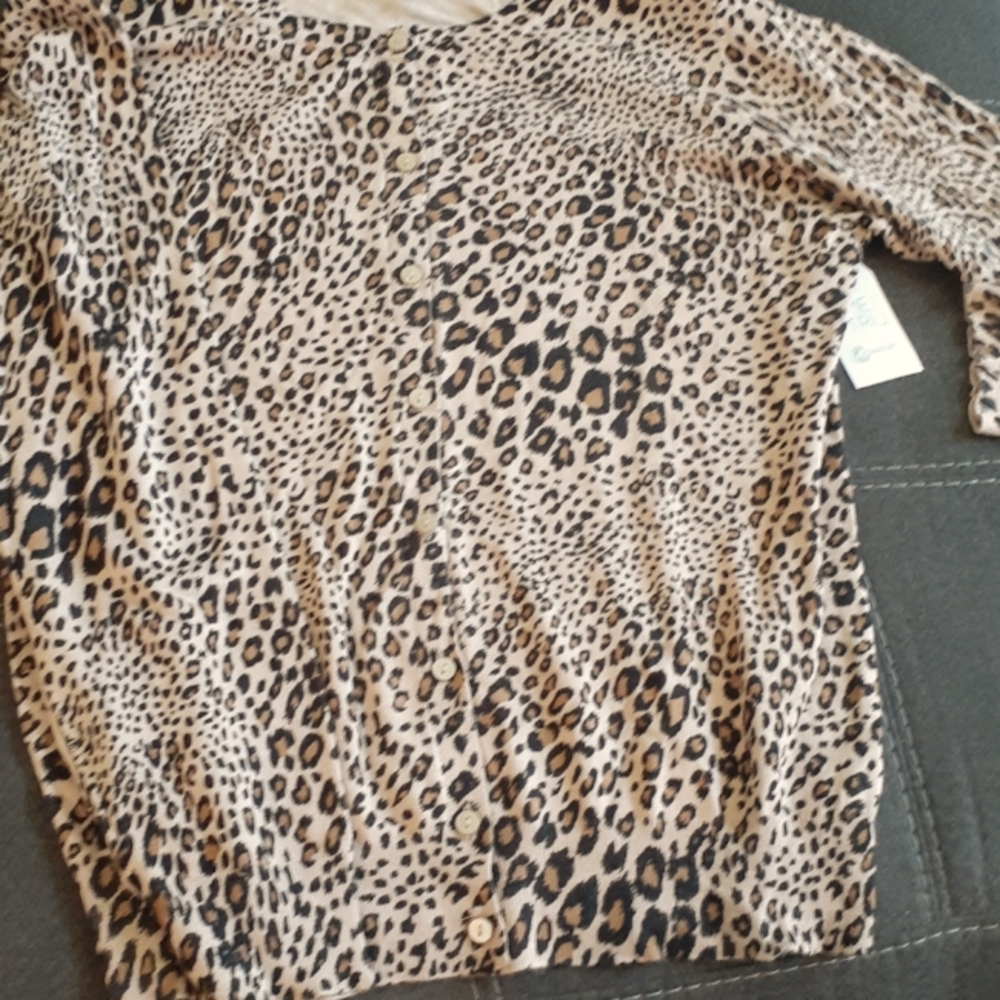 NWT Woman's Cheetah Cardigan